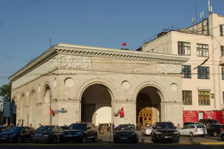 Москва: Domumetro na Belorusskoy