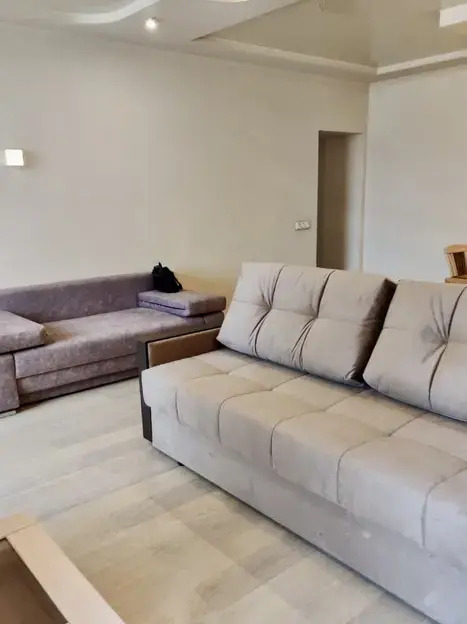 Владивосток: Vladivostok Rent on Okeansky Avenue