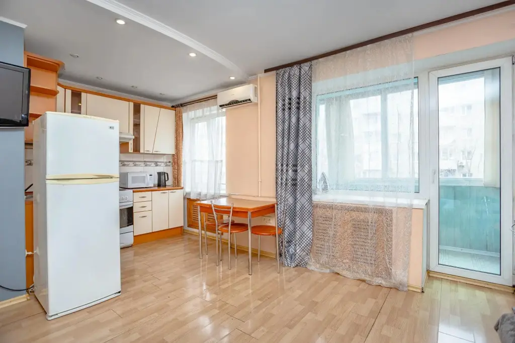 Владивосток: Sunrise flat (Санрайз флэт) на улице Уткинская