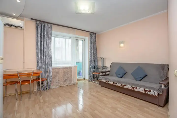 Владивосток: Sunrise flat (Санрайз флэт) на улице Уткинская