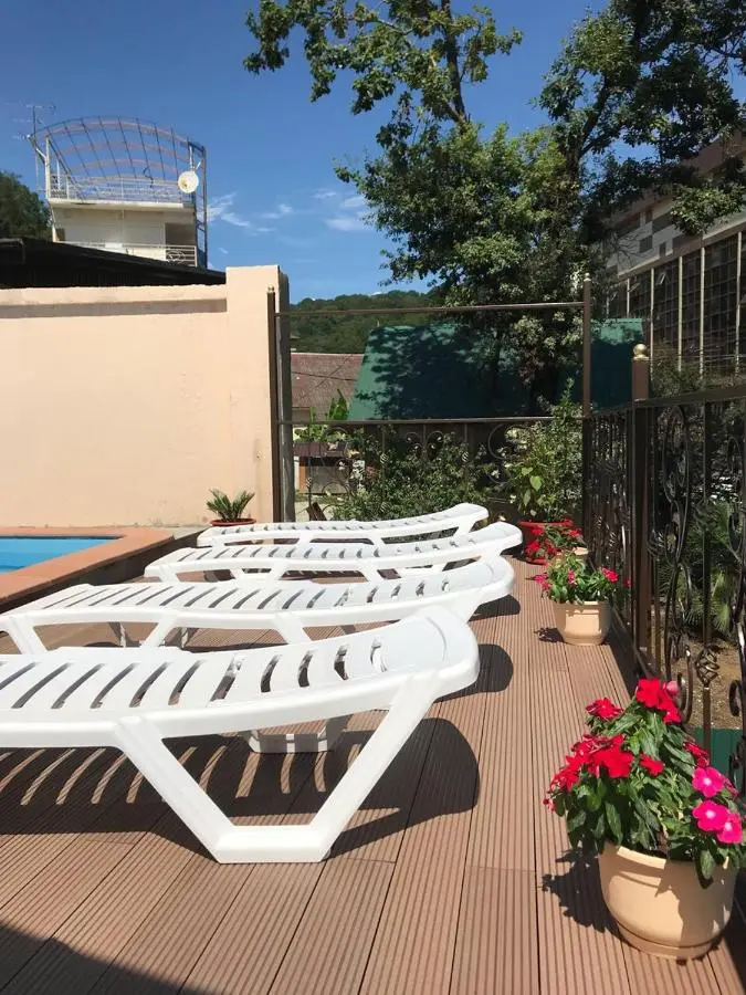 Адлер: Guest House Ra-Duga