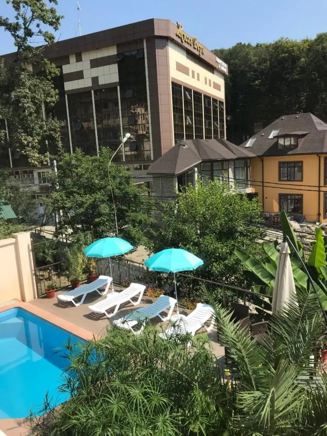 Адлер: Guest House Ra-Duga