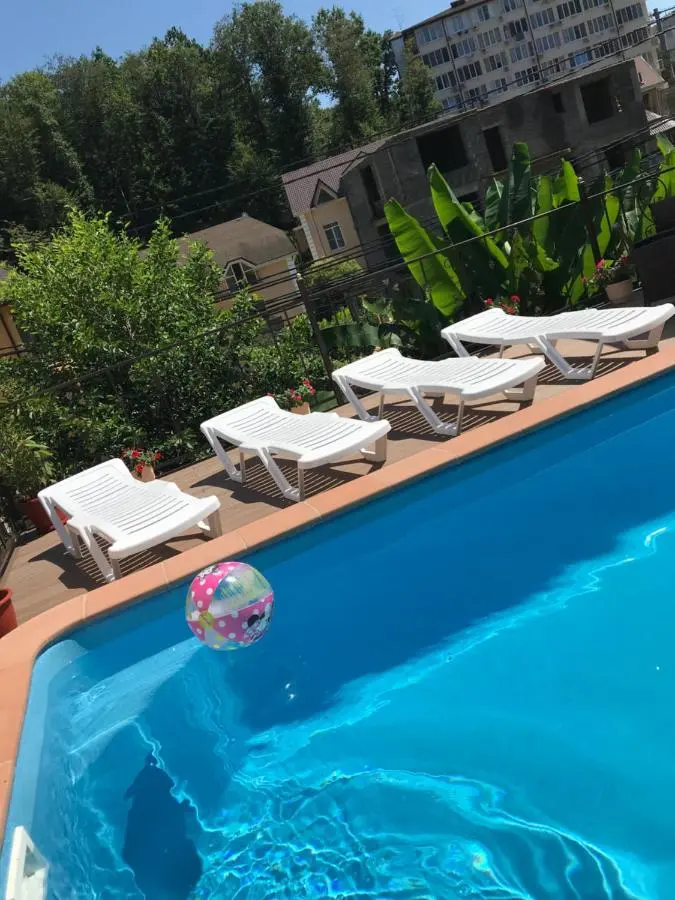 Адлер: Guest House Ra-Duga
