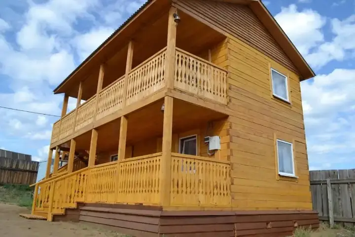 Хужир: Рыбацкий берег