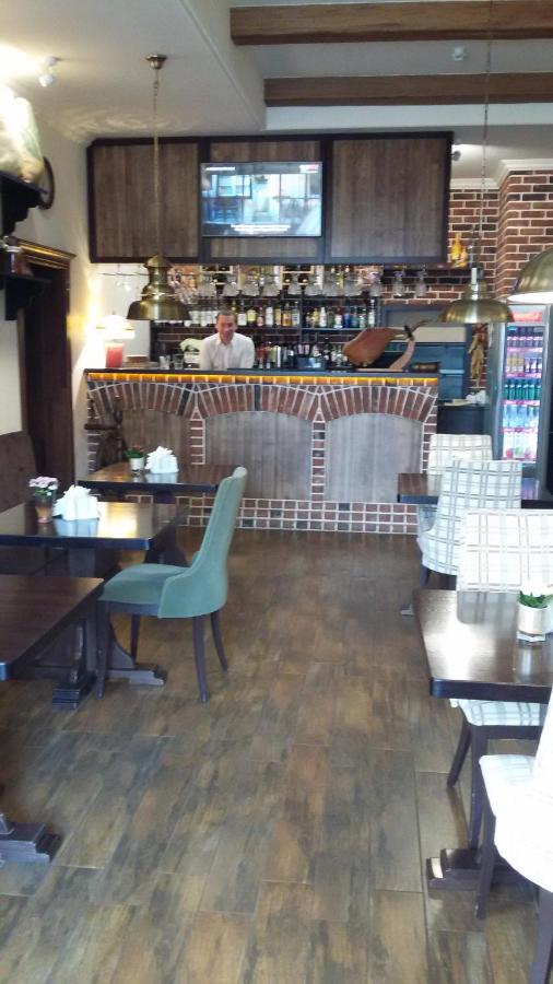 Кучугуры: Guest Hotel Platan