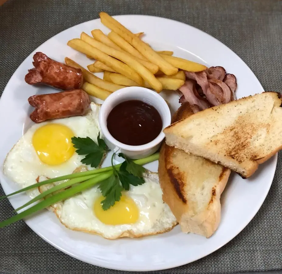 Кучугуры: Guest Hotel Platan