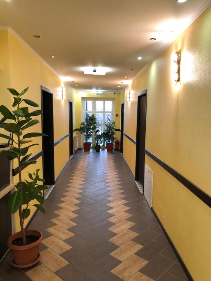 Кучугуры: Guest Hotel Platan