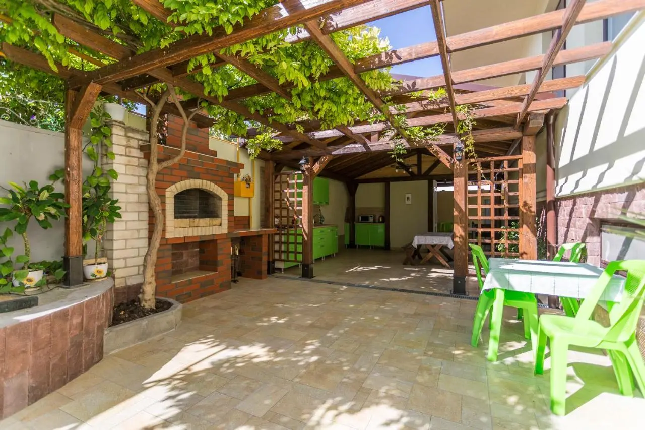 Геленджик: Guest House Na Krymskoy