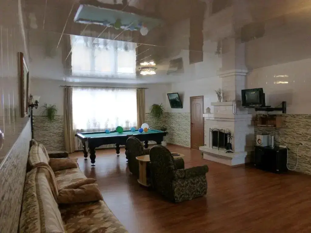 Листвянка: Guest House Angarskie Khutora