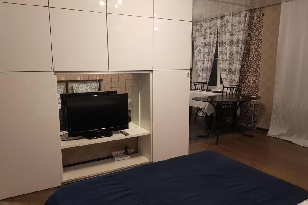 Москва: Apartment сходненская станция метро