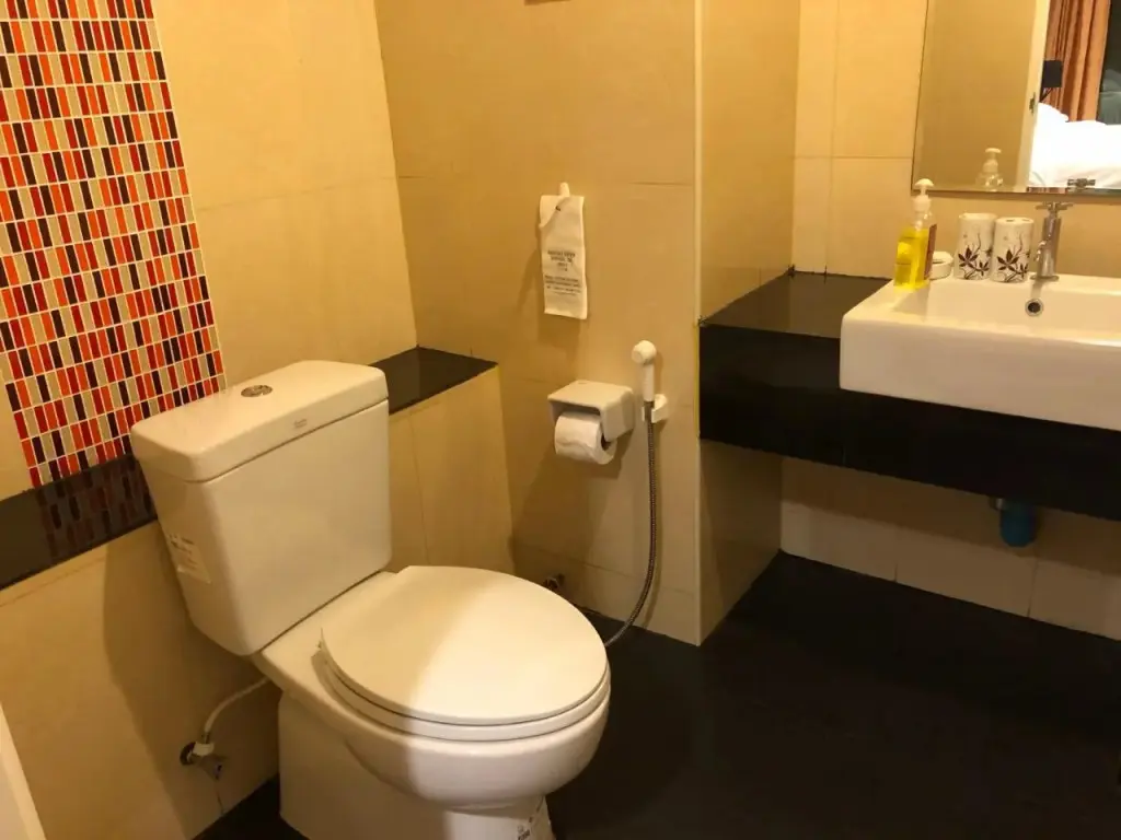 Пхукет: Naithon Beach Service Apartment