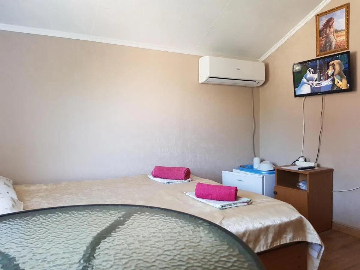 Анапа: Guest House Komsomolskiy