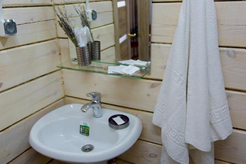Хужир: Hotei Guest House