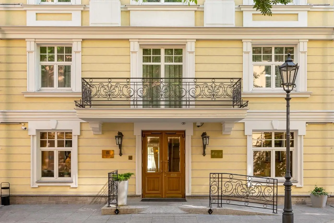 Санкт-Петербург: Garden Street Hotel