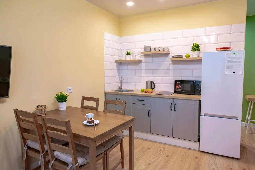 Владивосток: Апартаменты TopHouse на Русской 79 двухкомнатные