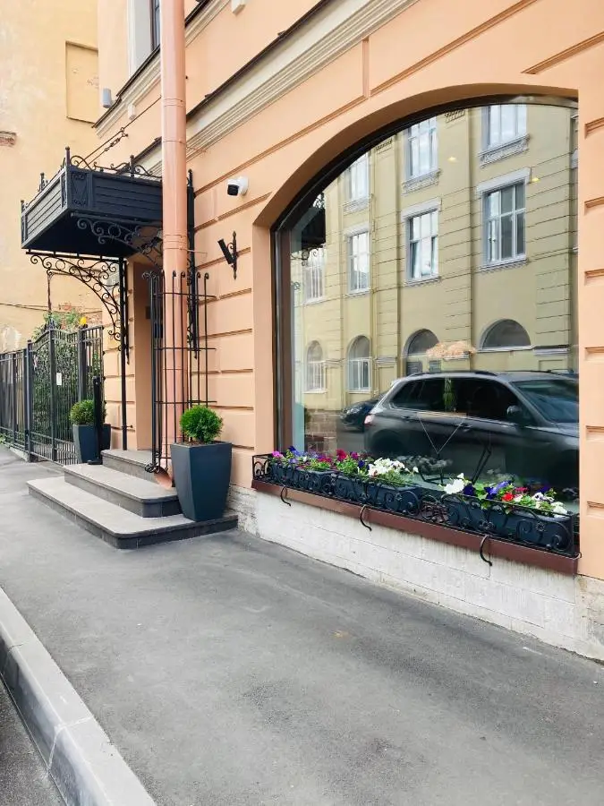 Санкт-Петербург: Отель Статский Советник на Кустарном