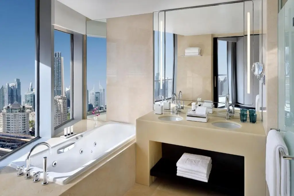 Дубай: Address Dubai Mall Hotel And Residences