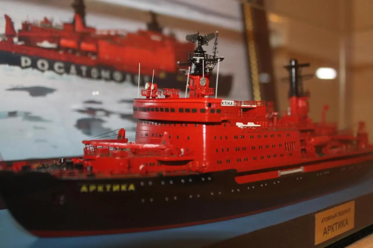 Санкт-Петербург: Artefact