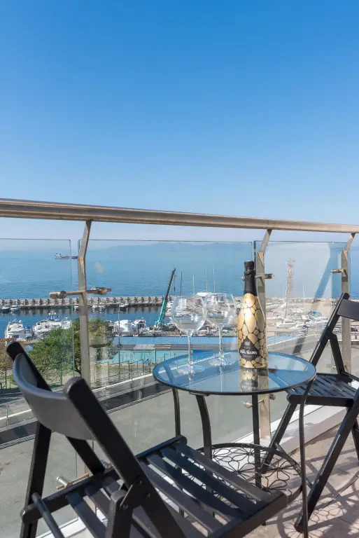 Владивосток: Апартаменты Sea View Marina