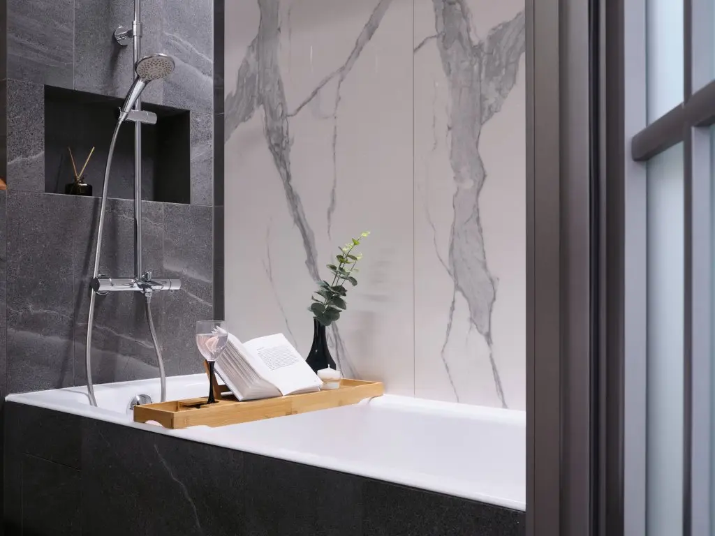 Иркутск: Апартаменты Wood&Stone Studio