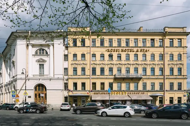 Санкт-Петербург: Бутик-отель Росси