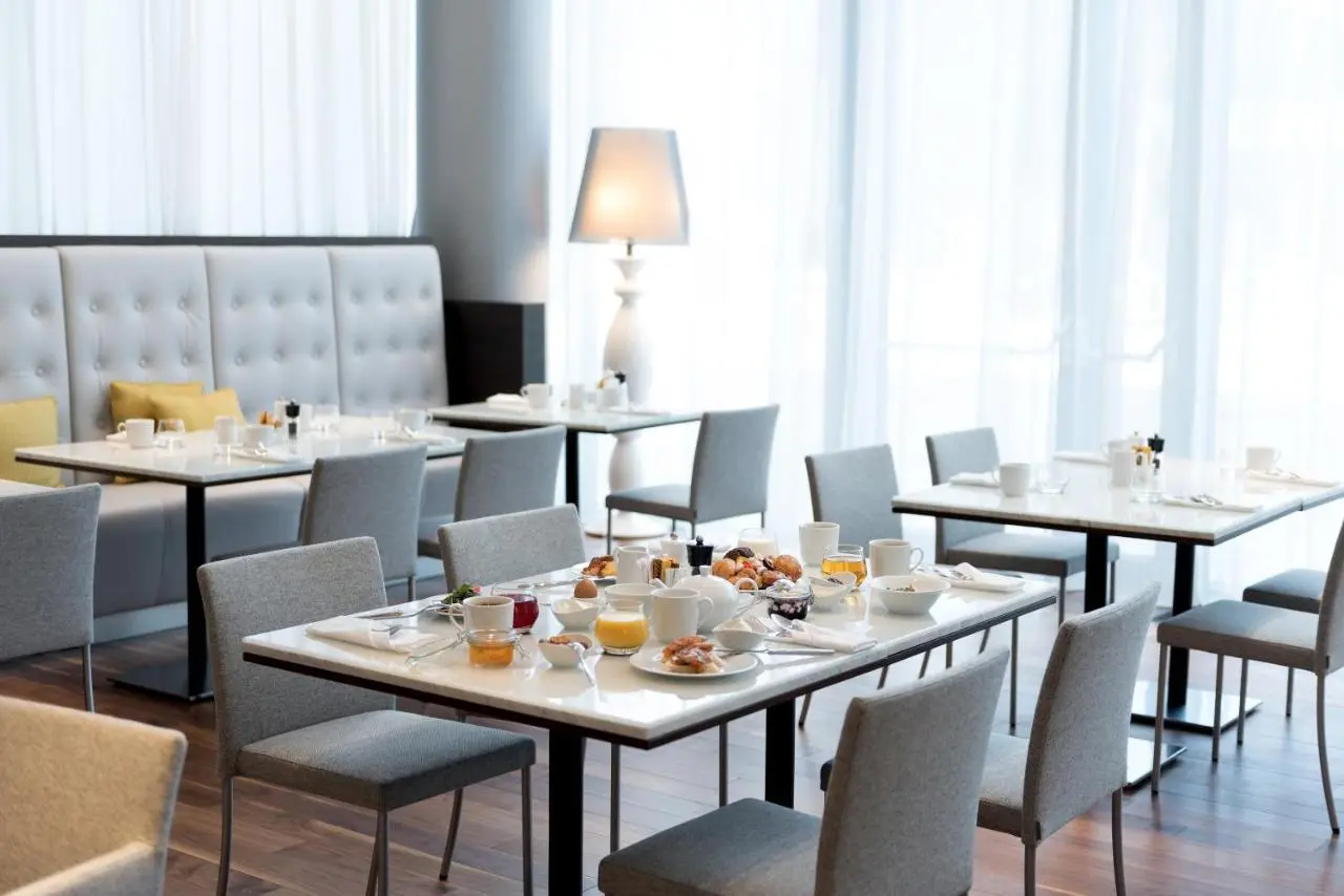 Санкт-Петербург: Отель Hilton Санкт-Петербург Expoforum
