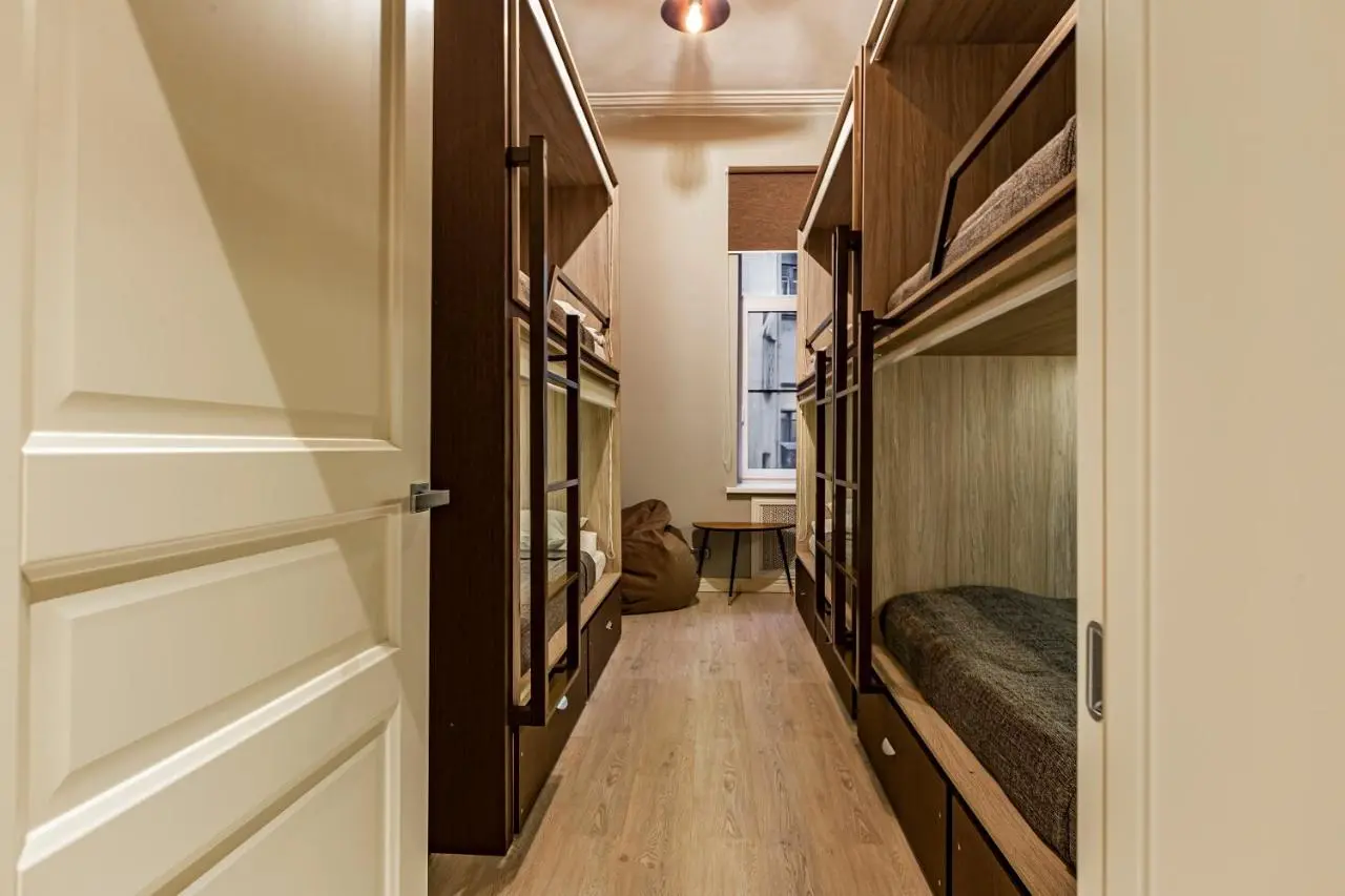 Санкт-Петербург: Whisper Hostel