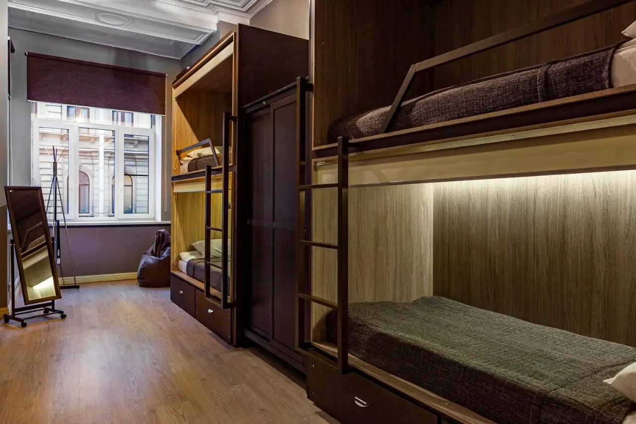 Санкт-Петербург: Whisper Hostel