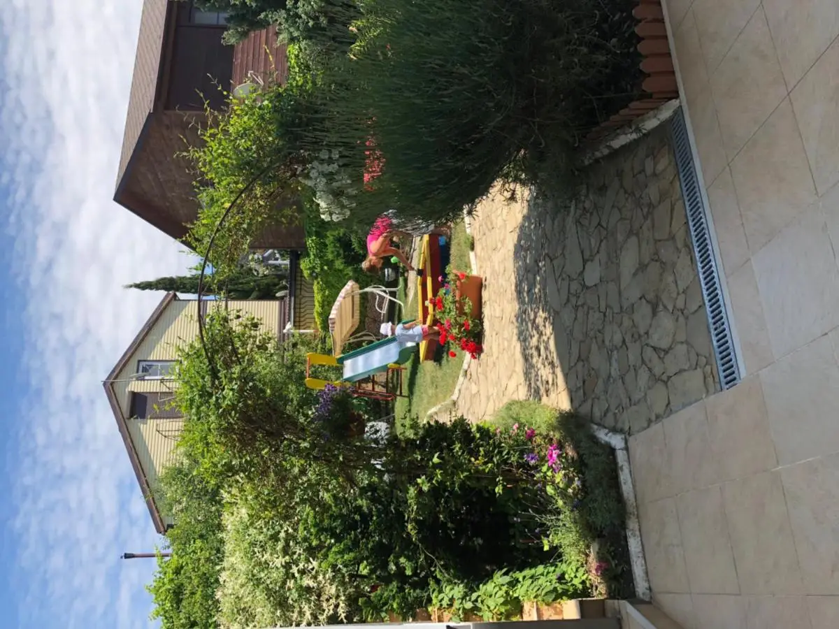Агой: Sad u Morya Guest House