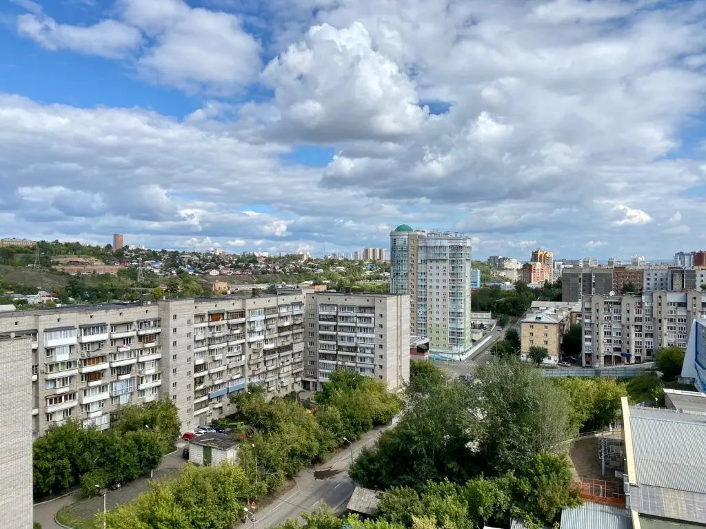 Красноярск: Apartment on Kirova street 43