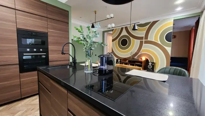 Владивосток: Апартаменты Mid-Century Modern Home