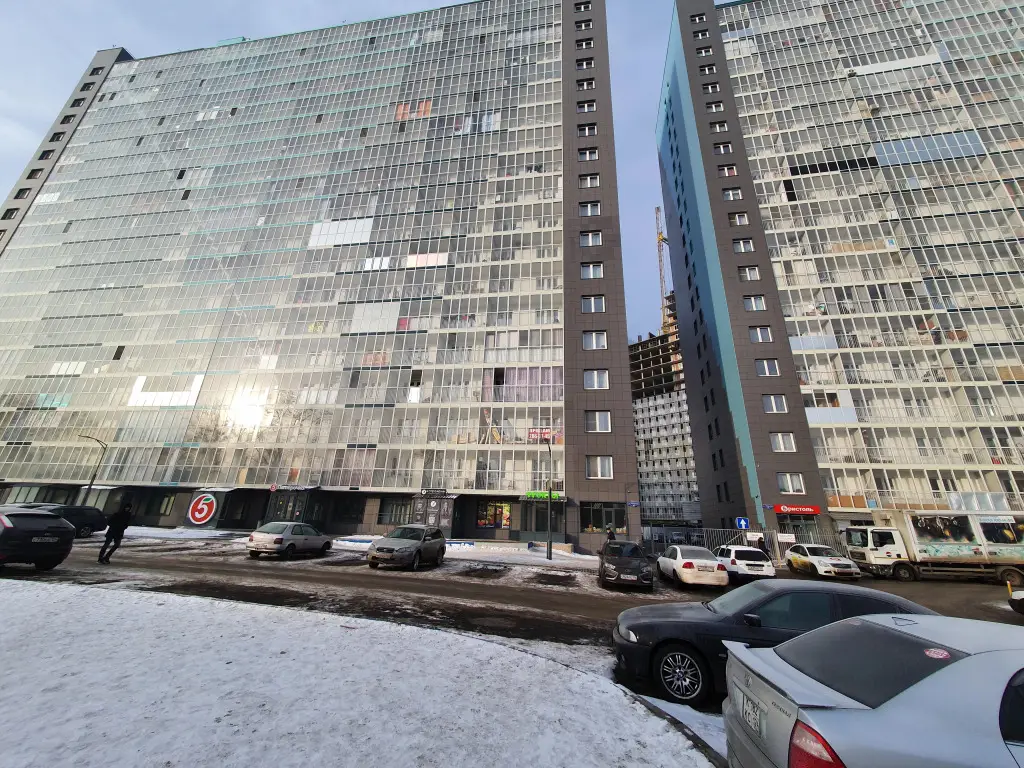 Красноярск: Апартаменты на Матросова 40