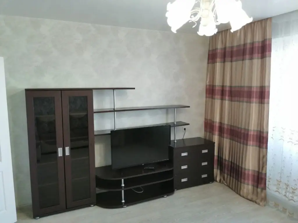 Красноярск: Апартаменты на улице Молокова 68