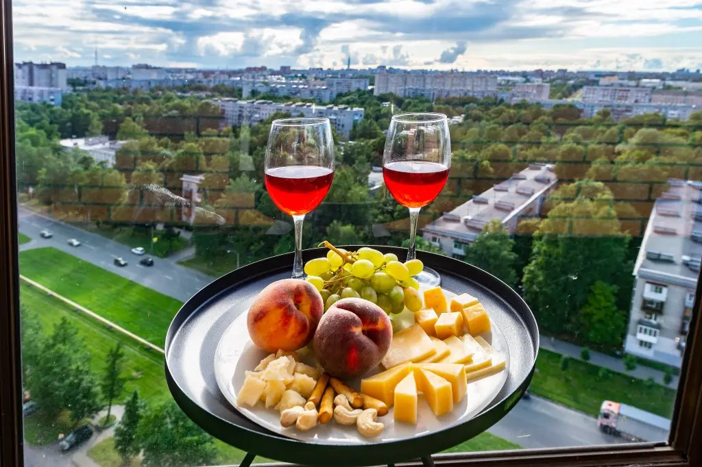 Санкт-Петербург: Апартаменты ApartMe Академическая