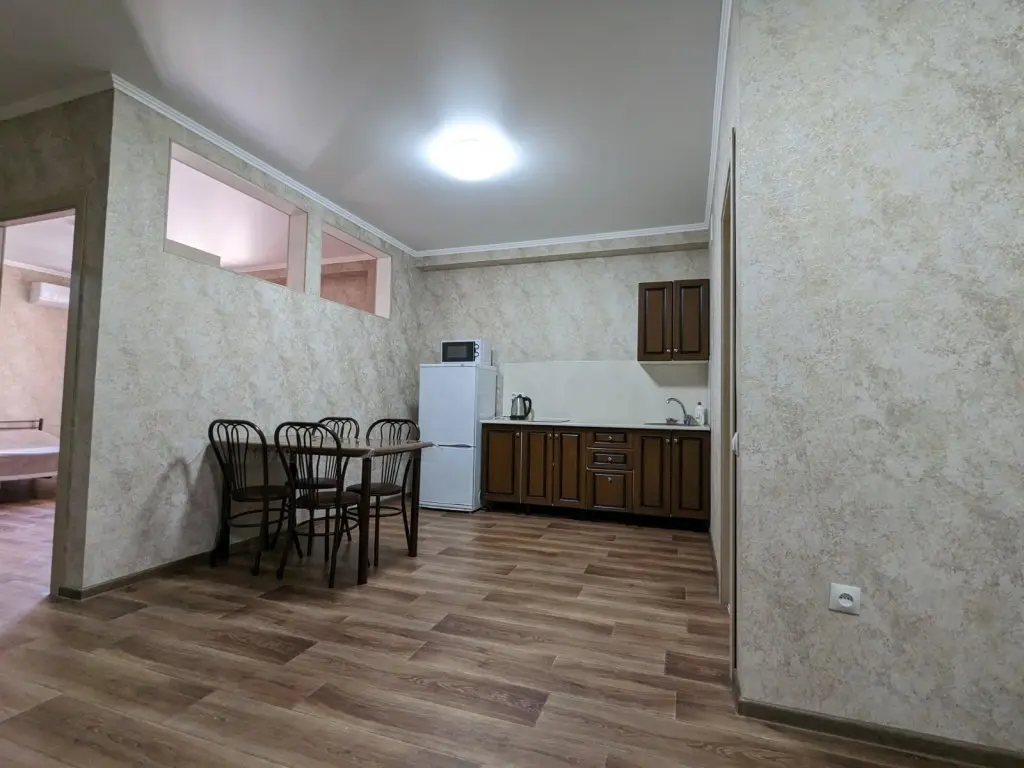 Витязево: Апартаменты Таманская 24 кв 380