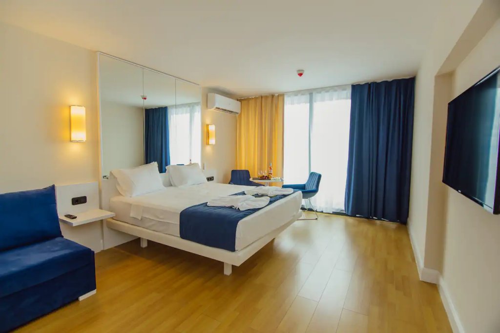 Батуми: Апартаменты 2 Bedrooms Apartment Orbi City