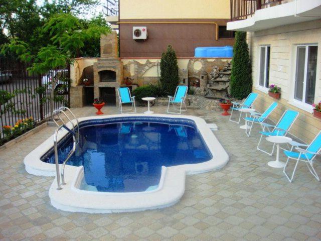 Витязево: Guest house Tashir