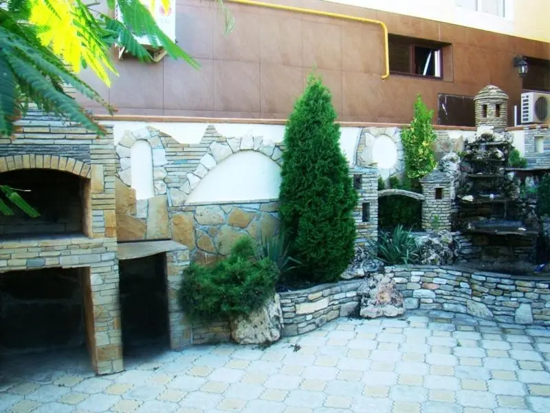 Витязево: Guest house Tashir