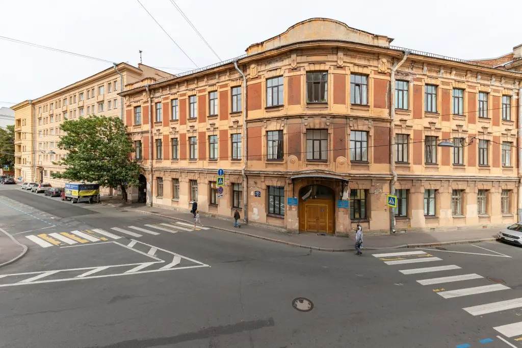 Санкт-Петербург: Квартира Странная квартирка
