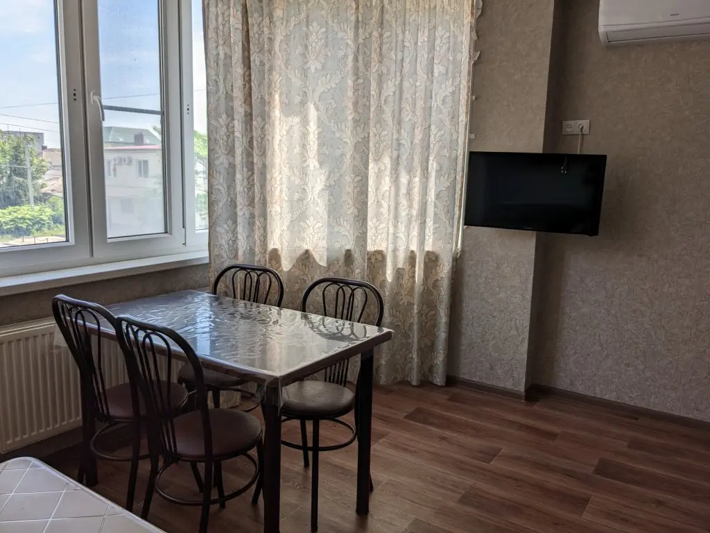 Витязево: Квартира около тц Красная площадь