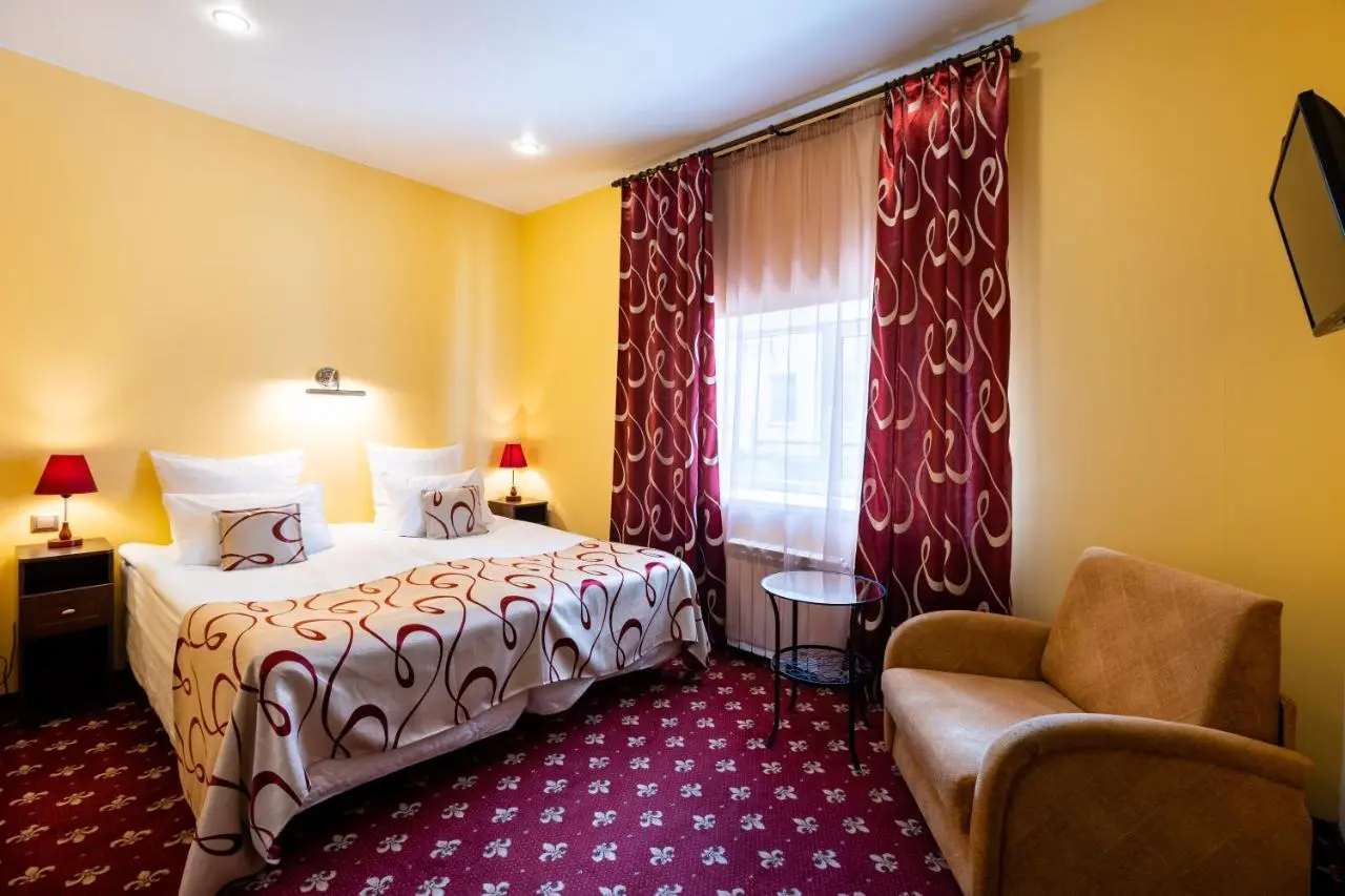 Санкт-Петербург: Jenavi Club Hotel