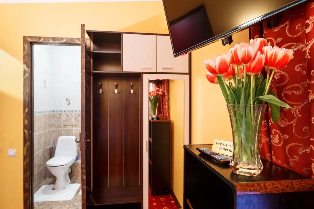 Санкт-Петербург: Jenavi Club Hotel
