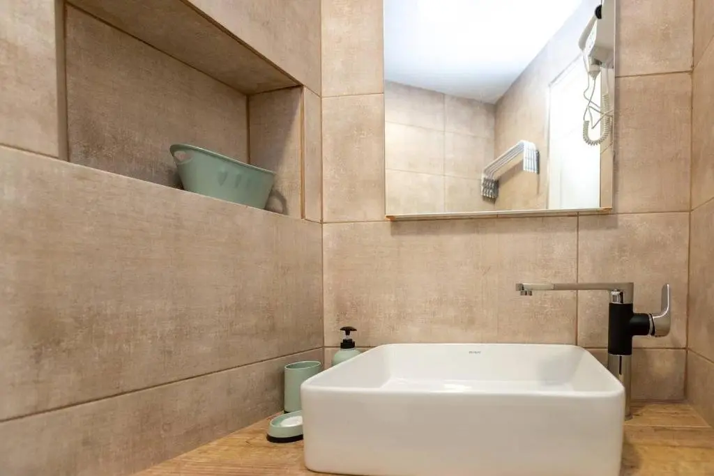 Тбилиси: 2 bedroom apartment in the heart of Tbilisi