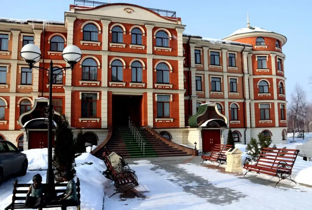 Конаково: Отель Загородный отель Ателика Гранд Ольгино 4****