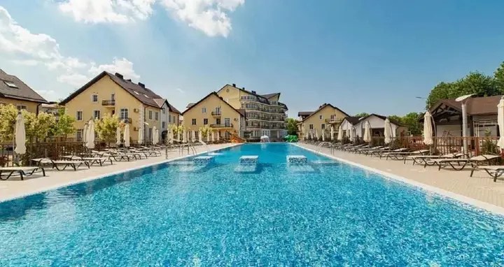 Витязево: Курортный отель Дивный Мир Усадьба Шато 4****