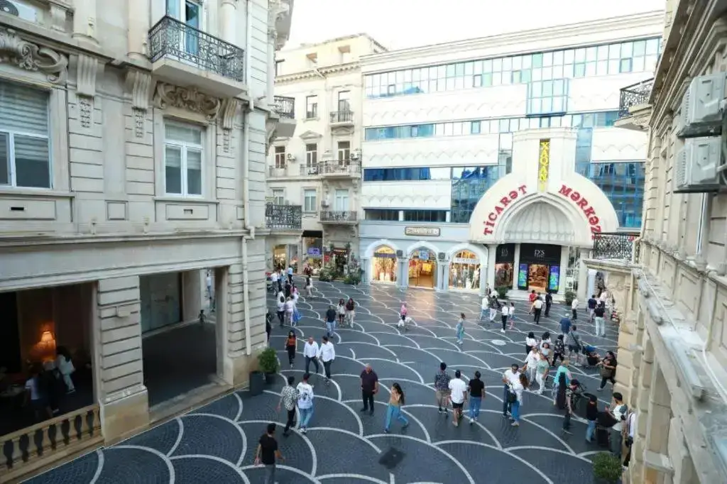 Баку: London Hotel