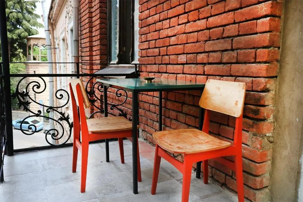 Тбилиси: Apples Apartment With Balcony On Freedom Square
