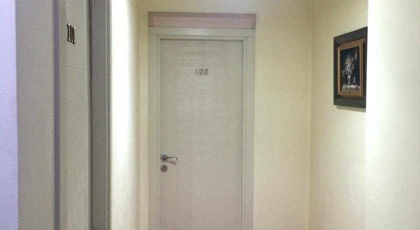 Тбилиси: Corner House