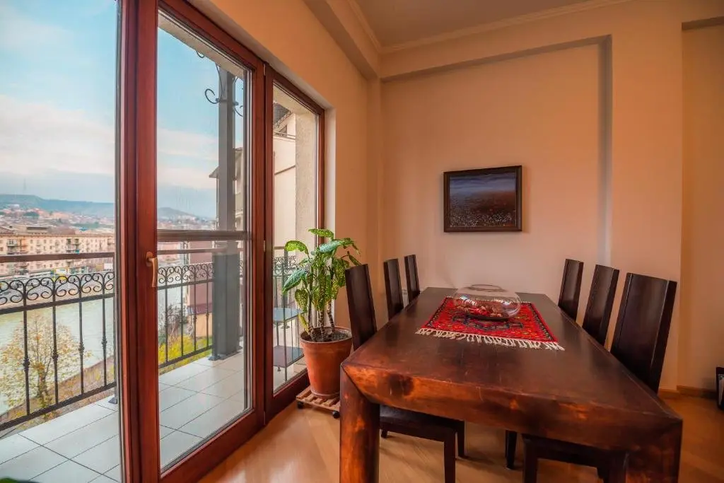 Тбилиси: Heart of Tbilisi Apartment
