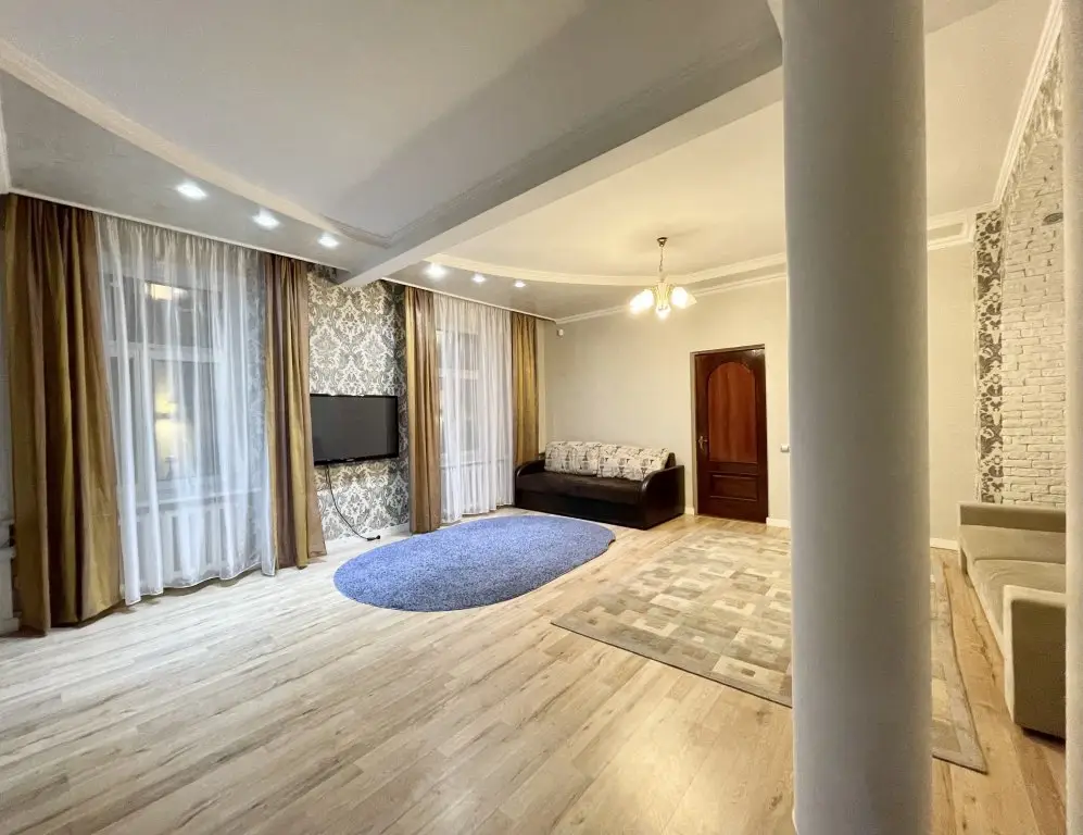 Минск: Апартаменты Володарского 18 HomeApart